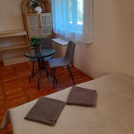 Zoeld Sziget Apartmanlakas Eger Exterior photo